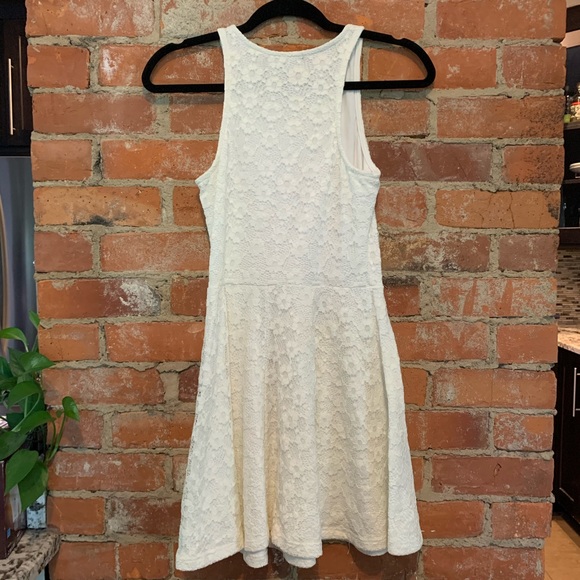 Minkpink White Lace Dress - Picture 2 of 3